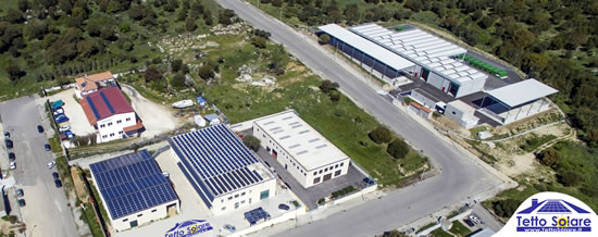 Tetto Solare in una foto con drone - uffici amministrativi e magazzino - a questo indirizzo le indicazioni su come raggiungerci goo.gl/maps/t31MPCqso492